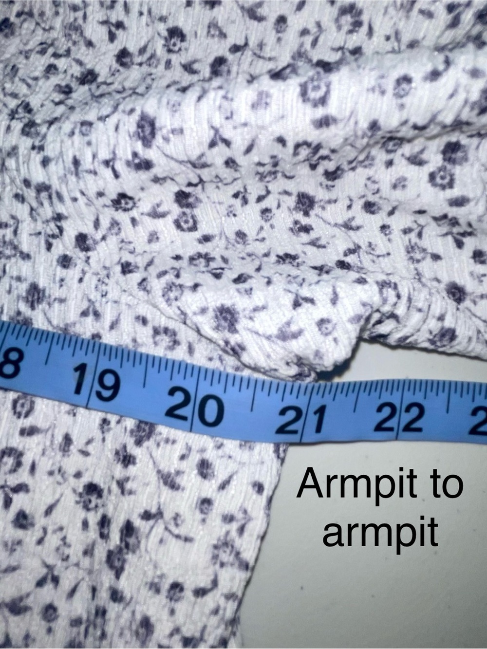 Dokotoo Relaxed Coquette Cottagecore Blue and White Floral Puff-Sleeve Top L - Picture 9 of 11